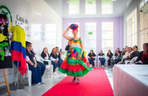 Mujeres de Madrid presentaron sus creaciones en pasarela