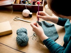 Madrid ofrece curso gratuito de crochet y bordado en alianza con el SENA