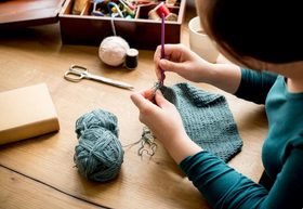 Madrid ofrece curso gratuito de crochet y bordado en alianza con el SENA