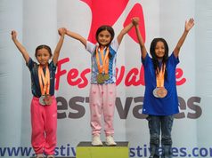 Chía se destaca en competencia de Baby Natación