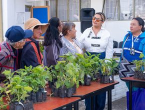 Sopó entrega 600 árboles frutales